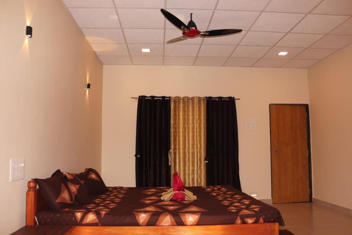 Rehoboth Resort Mālvan 외부 사진